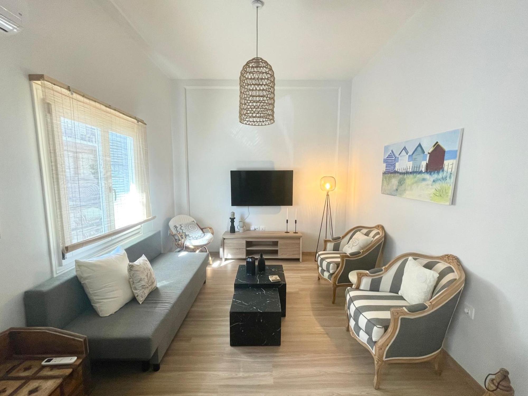 Stella'S Petite Boite Apartment Rafína Екстериор снимка