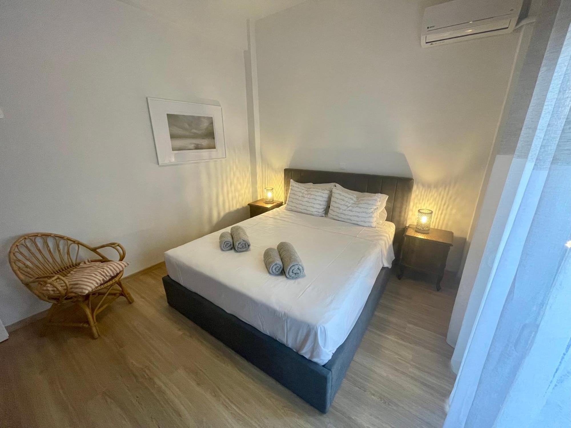 Stella'S Petite Boite Apartment Rafína Екстериор снимка