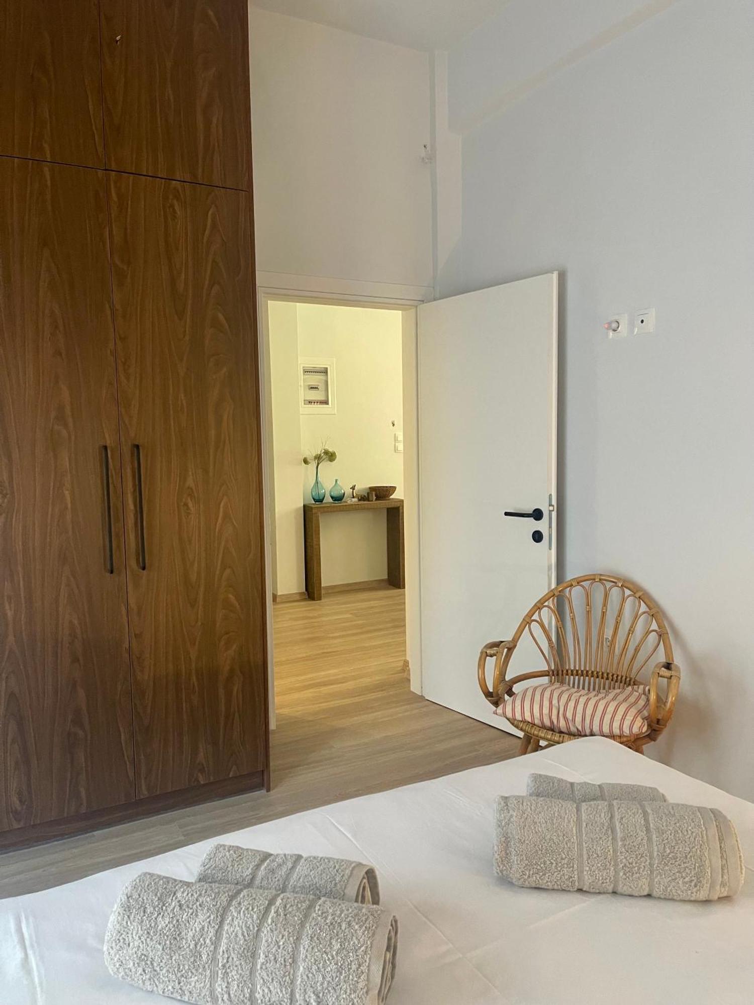 Stella'S Petite Boite Apartment Rafína Екстериор снимка