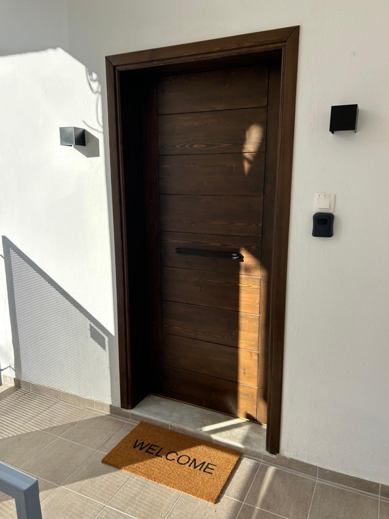 Stella'S Petite Boite Apartment Rafína Екстериор снимка
